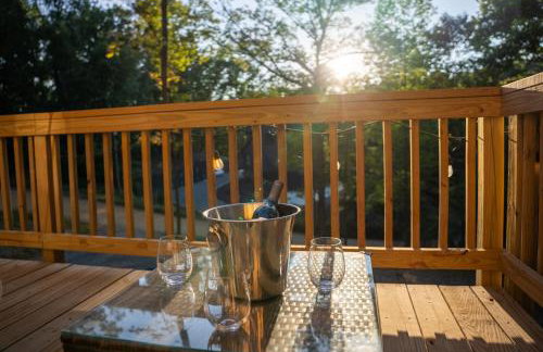 The Wilderness Cabin - Shenandoah Getaway - HotTub, Arcade, RiverAccess - Foto 5