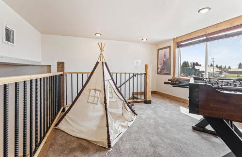 Historic Yellowstone Saloon - Foto 34