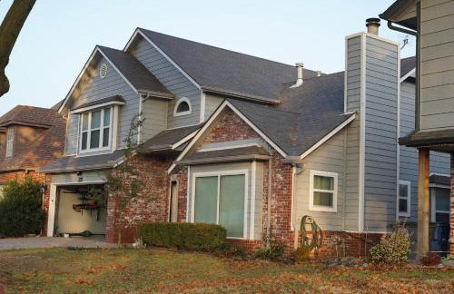 Emmanuel House - Photo 5