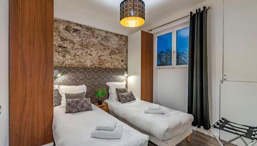 Luxury Family 2BR - Prime Location, Walk to Beach & Shopping, Sunny Balcony - By Totolulu Cannes Hoche - Foto 5, towels