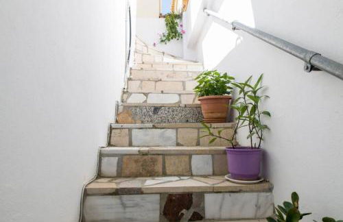 Johnny's Apartment - Photo 42