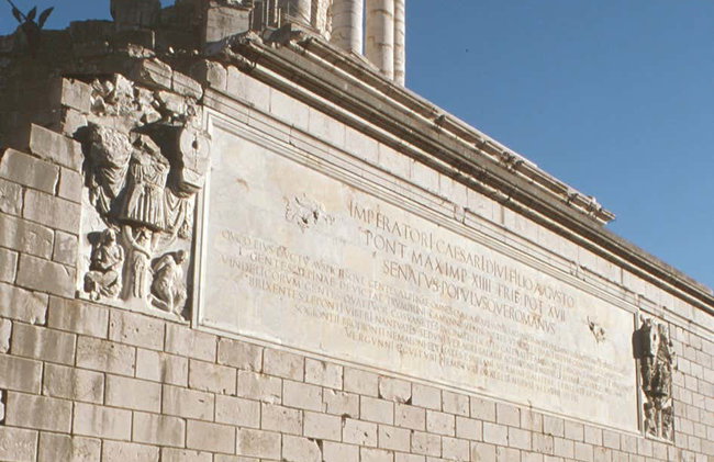 Entrada al Trofeo de Augusto - Foto 2