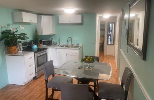 2BR Comfortable Downtown House Near Beach and More - Foto 12