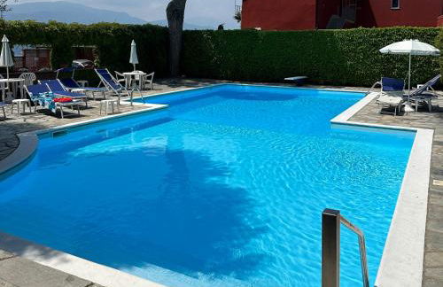 Apartment with swimming pool - Photo 1