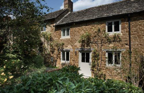 Two Rose Walk Cottage Cotswolds - Photo 42