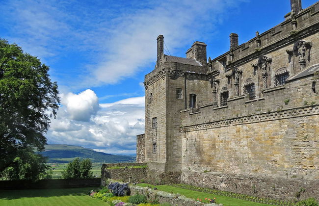 Stirling Castle, Loch Lomond and Cruise - Small Group Tour - Photo 1
