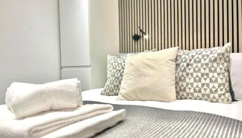 Yastayzzz at Studio 3 Bransford Road - Foto 4