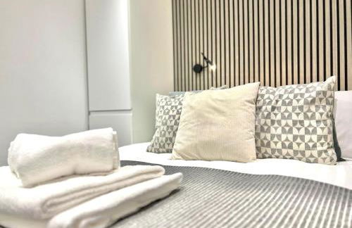 Yastayzzz at Studio 3 Bransford Road - Foto 4