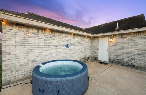 Patio and Hot Tub Home 6 Mi to Downtown Brownsville - Foto 2