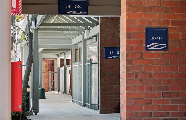 Broadwater Resort Como - Photo 39