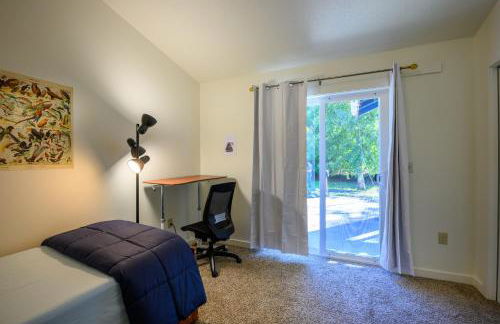 Blue House - private 2 bed, 2 bath home with garage - Photo 19