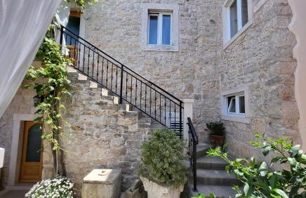 Stone House Apartments Didini Dvori Lumbarda - Foto 8