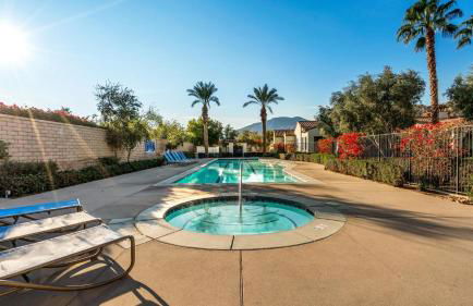 LV222 Spacious Upstairs 2BR Lock-Off in Legacy Villas - Foto 23