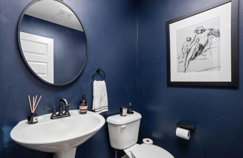 Modern 5 BR -Cul-de-sac -Hot Tub -Ping Pong - Foto 40