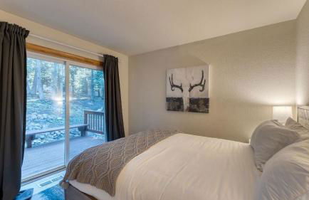 Golden Summit by AvantStay Stunning Secluded Cabin w Access to Tahoe Donner - Foto 27