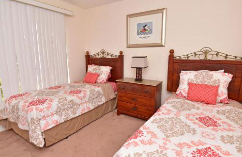 Comfortable Pool Home with Spa & Games Room Close to Disney - Foto 23