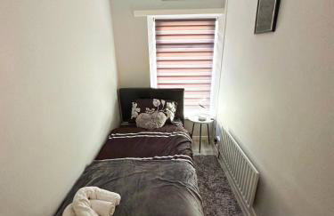 On Trend 3 Bedroom Home In Maerdy near Attractions - Foto 34