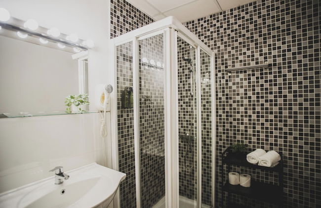 AZZ Sevilla Torre de la Plata - Foto 75