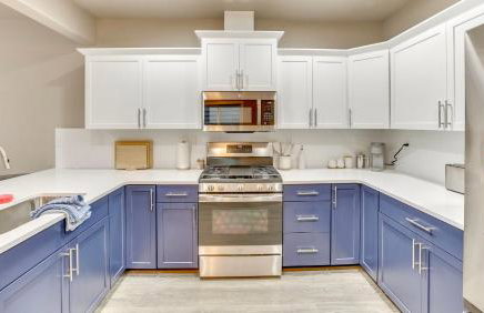 North End blue -Hot Tub - Fire Pit - Downtown -4BR - Photo 1