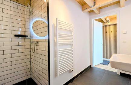 Velaris - Stilvolle Lofts & Penthouses - Premium Wohnen mit Parkplatz & Workstations - Foto 20