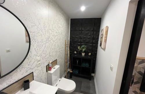 Escale au jardin des rêves terrasse parking privée 8 personnes - Foto 37