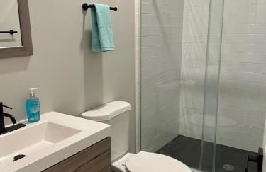 Modern 2BR 2BA Apartment with rooftop in Brewerytown - Foto 9