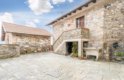 Awesome Home In Frazione Antognano - Foto 3