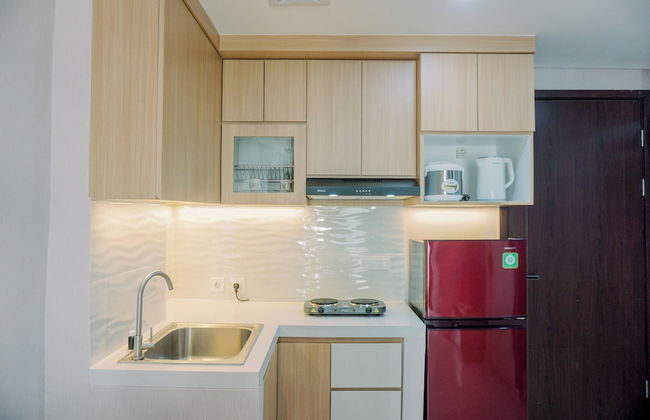 Comfort 1Br With Working Room At Daan Mogot City Apartment - Foto 6