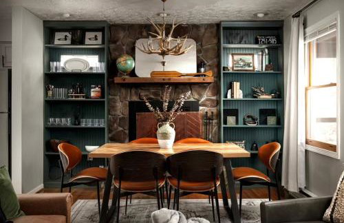 Shenandoah dog friendly cabin - river access, BBQ, outdoor dining and lounging, fire pit, AWD or 4WD encouraged - Foto 9