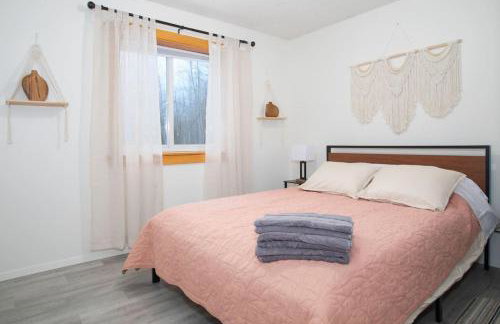 Fly Away Home with Aurora Views - Foto 17