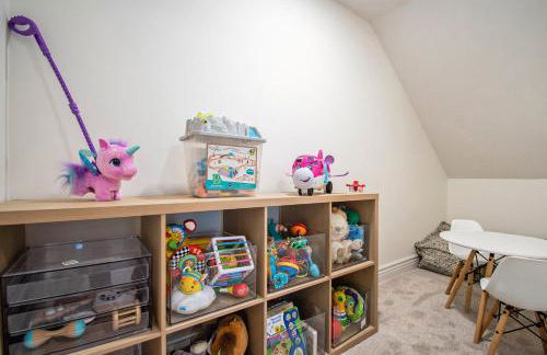 Stunning 5BR Villa Large Hot Tub & Scenic Yard - Foto 50