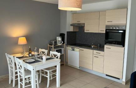 F50 Ferme de Deauville 1 CH rez-de-jardin avec escalier - Photo 4