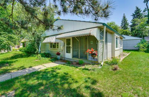 Lustron of the Lakes Retro MCM Gem in Tangletown - Photo 2