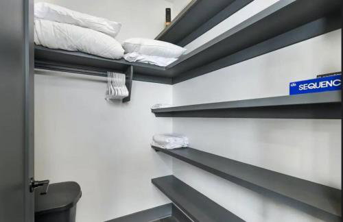 Muse- Morgan Wallen Speakeasy and Giant Balcony - Foto 14