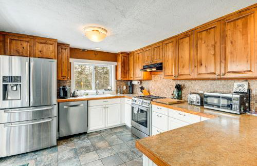 11 Mi to Sugarbush Eclectic Ski House with Hot Tub! - Foto 12