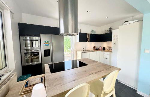 Maison lumineuse avec jardin à 50m de la mer - Foto 4