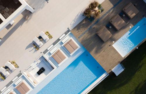 Asea Villa, Spectacular right-on-the-beach Retreat, By ThinkVilla - Foto 13