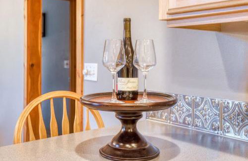 Lazy Bear Lodge · Spacious 6BR Lodge with Chef's Kitchen, Hot Tub, Golf Views and more - Foto 12
