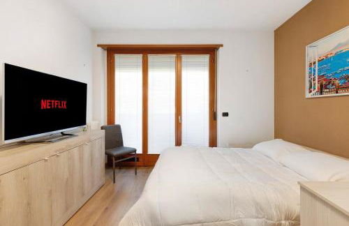 Modern Retreat with AC & Fast Wi-Fi - Photo 12