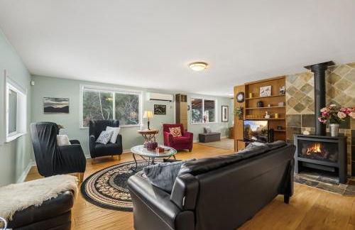 MacArthur Lakefront • Sunroom • Sleeps 6 - Foto 3