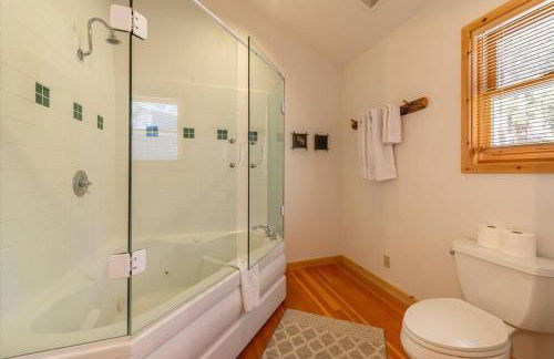 Cozy Designer Decorated Cabin Near Slopes Fireplace Peekaboo Lakeview - Foto 16