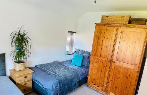 Woodingdean Contractor Pad - FREE Car & Van Parking - Foto 22