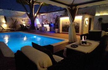 Villa Maria Lagonissi - Private Villa upstairs with exclusive access to pool & outside areas - Foto 11