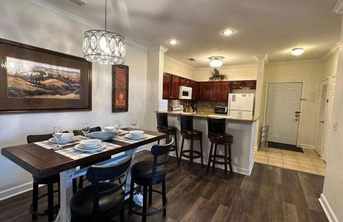 Host with the Most at Tuscana Resort - Foto 1