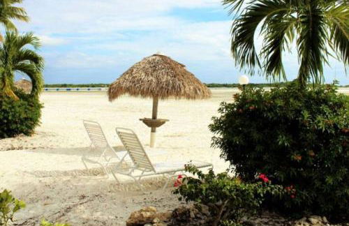 Luxury Beach Condo Located On The Bay In A Tropical Oasis!!! - Foto 36