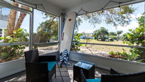 1BR Steps From Beach Heart of Cocoa Beach - Foto 2