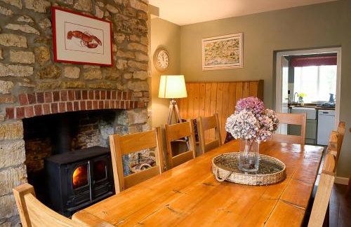 Laverstock Cottage - Photo 2