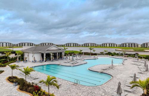 Stylish Golf Course Coach Home in Ave Maria - Photo 19
