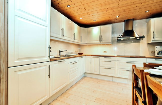 Cozy & Luxurious Chalet with Sauna, Hot Tub, Large Garden, Covered Terrace - Foto 12