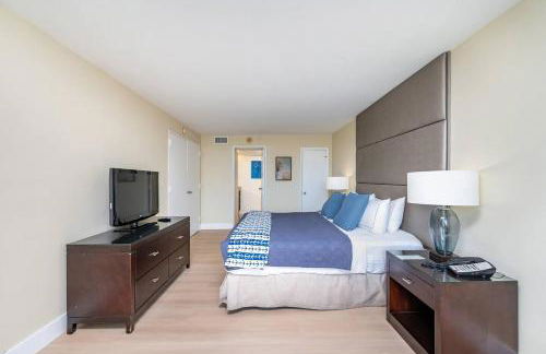 Amazing Intracoastal Views - Walk to the Beach! - Foto 13